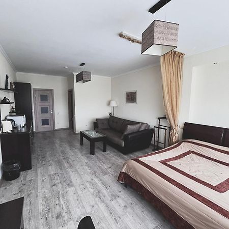 Vip House Hotel Astana Exterior foto