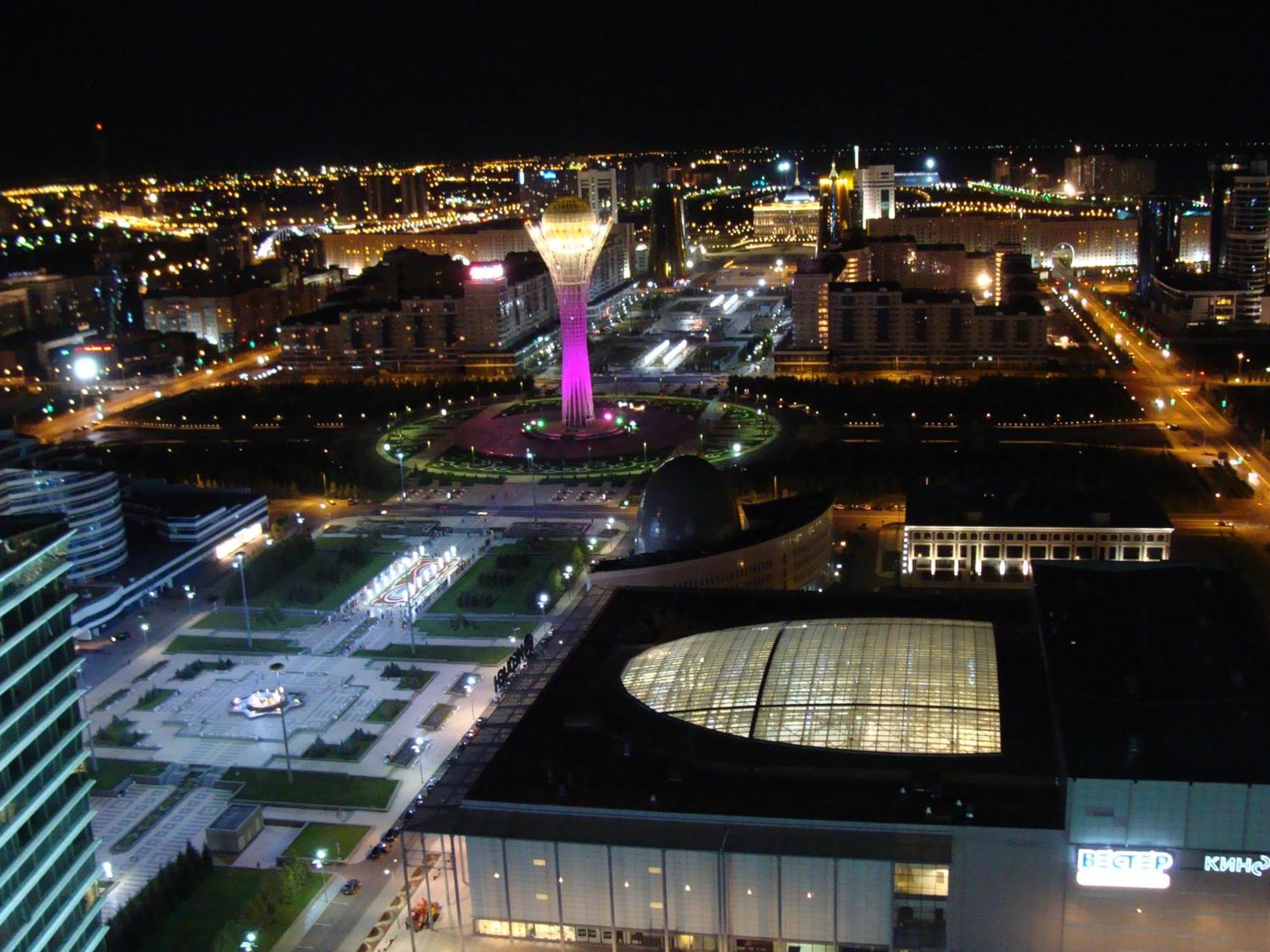 Vip House Hotel Astana Exterior foto