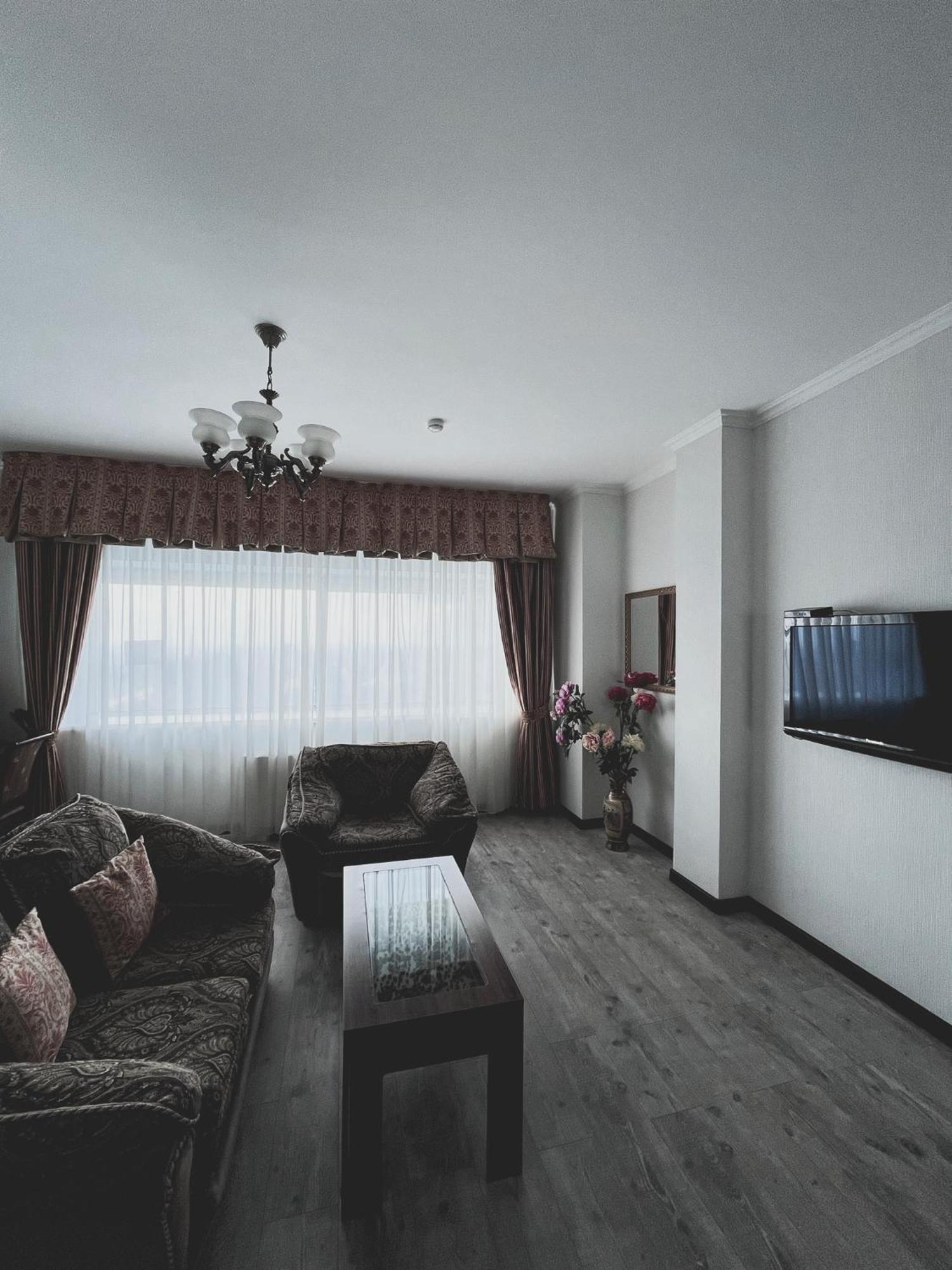 Vip House Hotel Astana Exterior foto