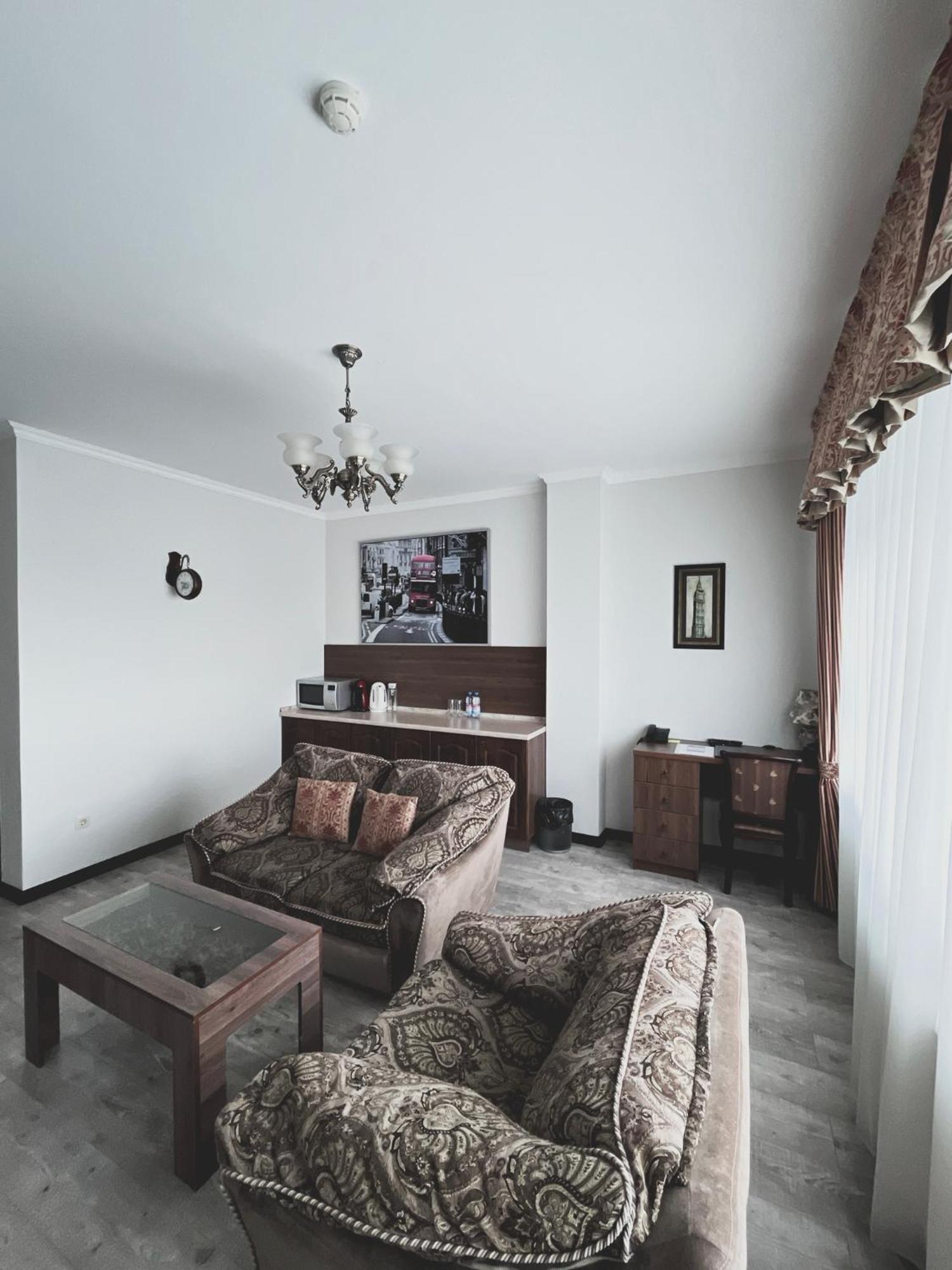 Vip House Hotel Astana Exterior foto