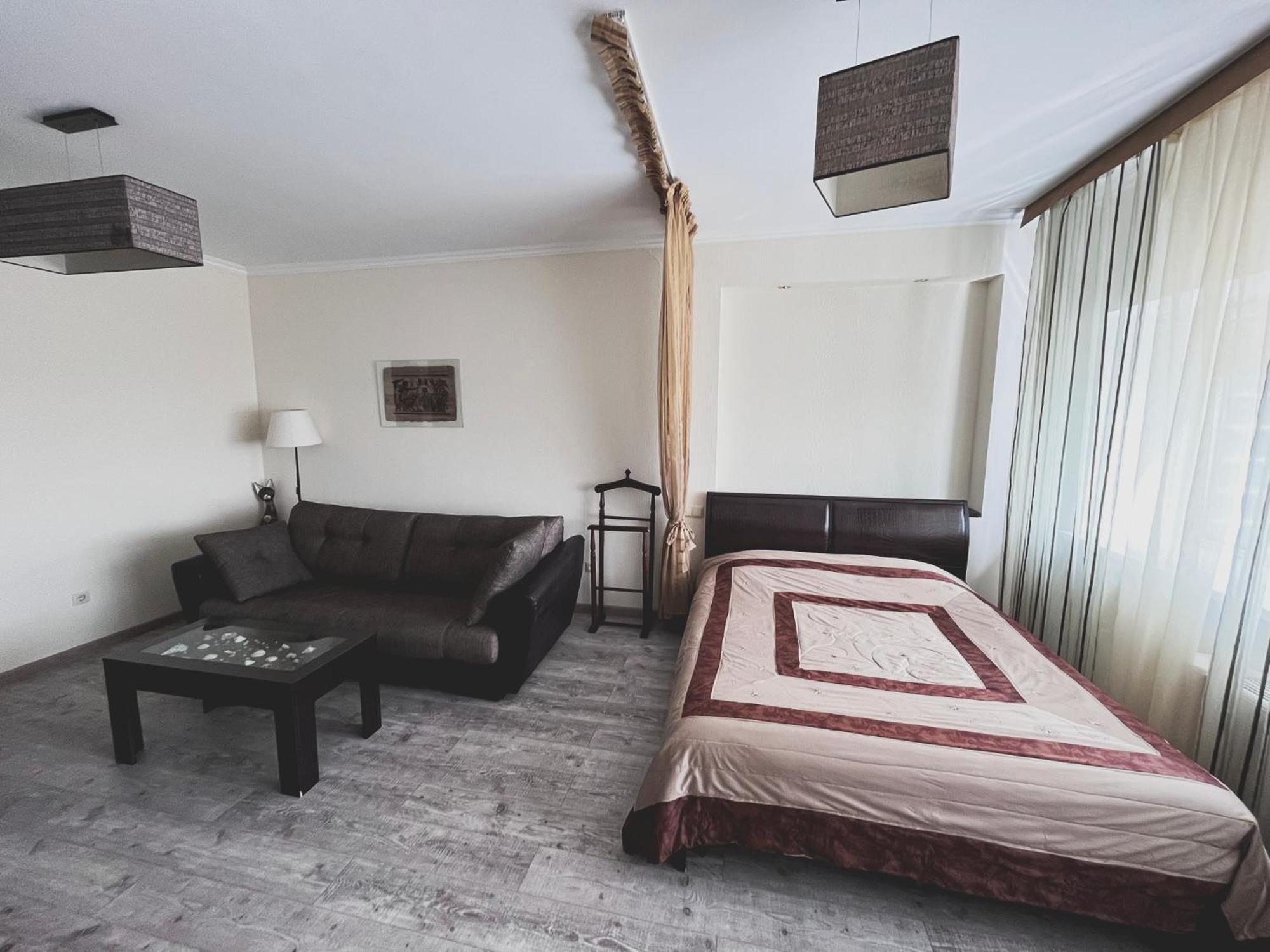 Vip House Hotel Astana Exterior foto